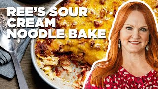 Ree’s Sour Cream Noodle Bake HowTo  The Pioneer Woman  Food Network [upl. by Novyart963]