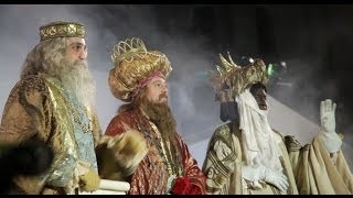 Madrid three kings parade  Cabalgata de los Reyes Magos Madrid Spain tourism  Spanish travel video [upl. by Nillok]