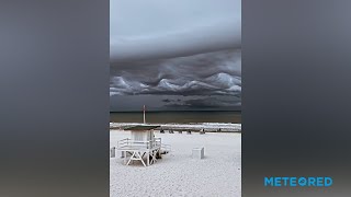 Spectacular asperitas clouds undulatus asperatus in Florida USA [upl. by Akemit427]